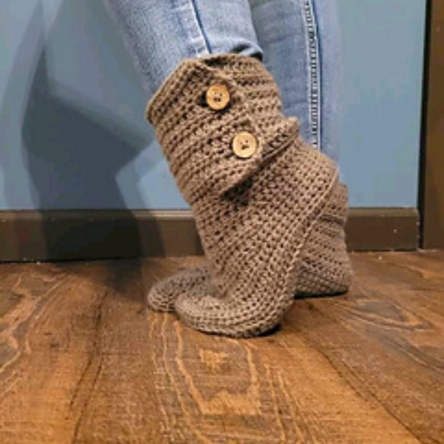 High Kneel crochet slipper boots