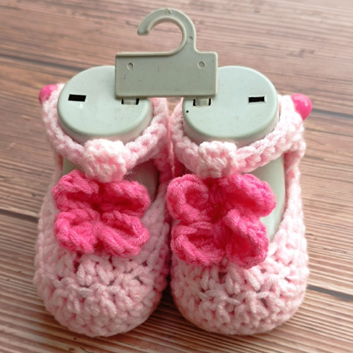 crochet baby booties