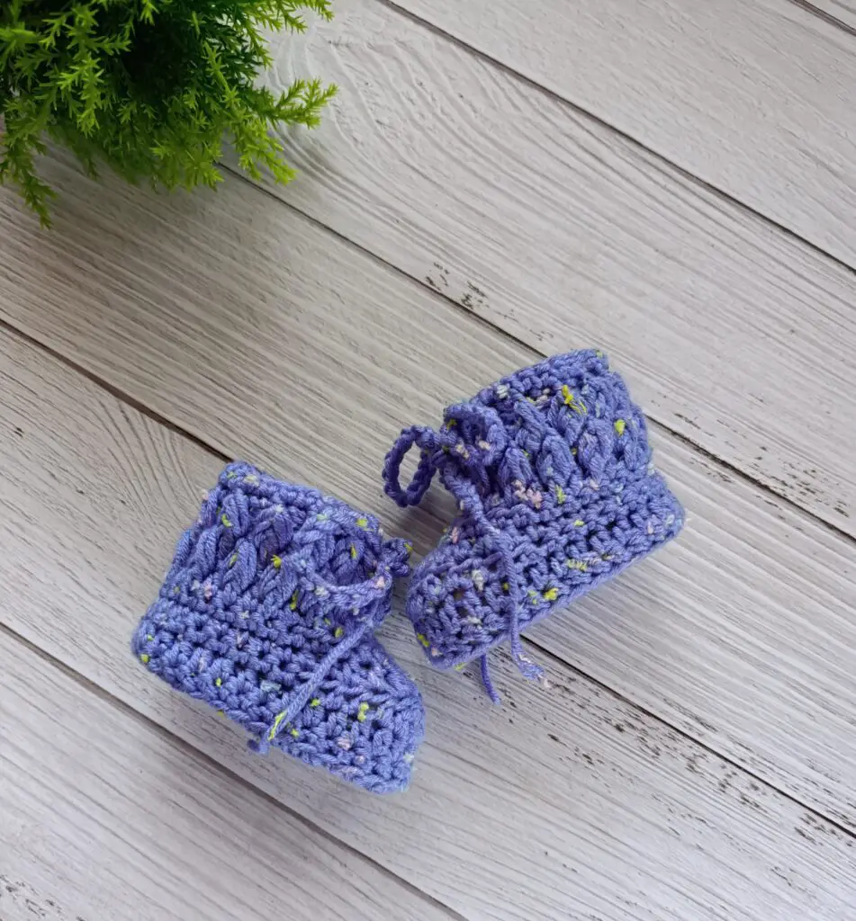 easy crochet baby booties free pattern