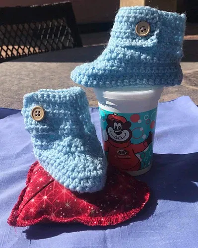 crochet baby ugg