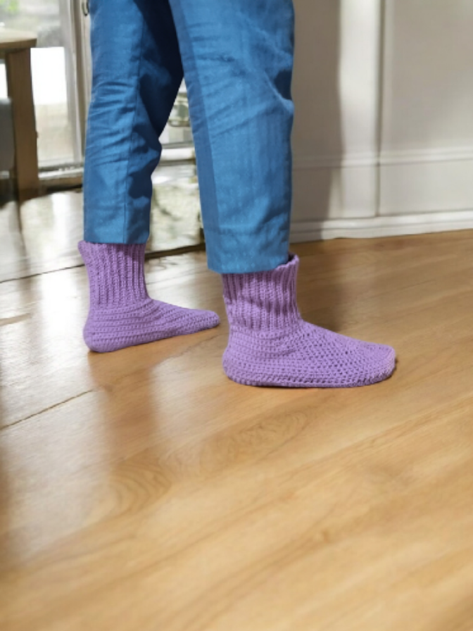 Easy crochet ribbed slipper boots